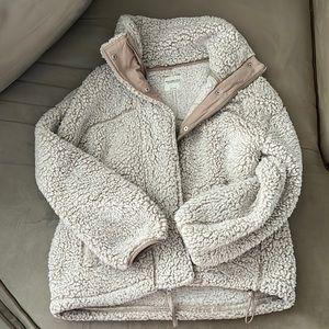 Abercrombie cinched cocoon sherpa full zip L